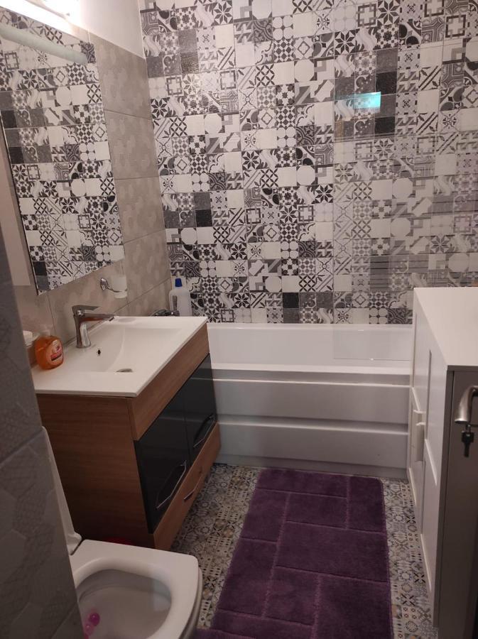 Private Room Near 3 Min Metrou Crangasi, 40 M2 Бухарест Экстерьер фото